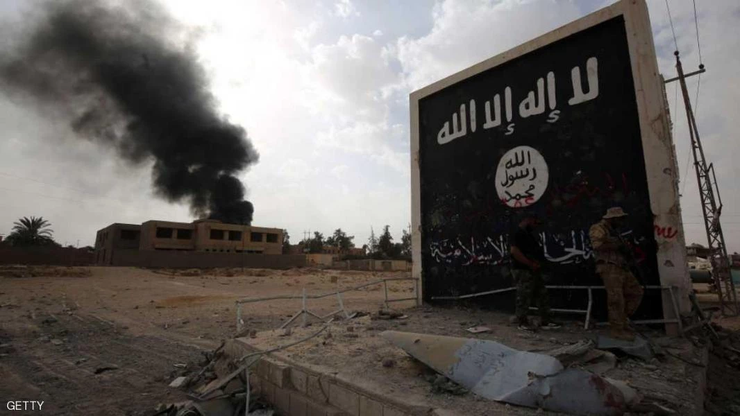 "وول ستريت جورنال" تتحدث عن الطريقة التي يستخدمها "داعش" للهروب من سوريا