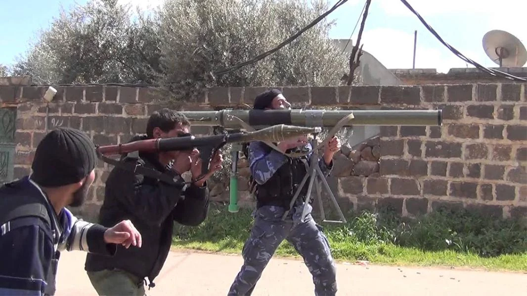 هجوم بالأسلحة الثقيلة يستهدف مبنى "للأمن العسكري" في درعا