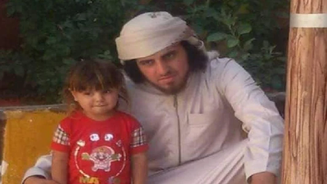 هكذا أوصل معتقل لدى "داعش" رسالة إلى عائلته (صور)