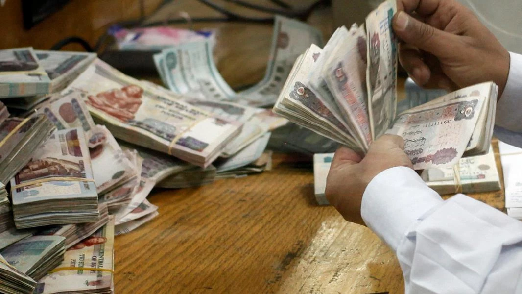 سعر جديد للجنية المصري أمام الدولار
