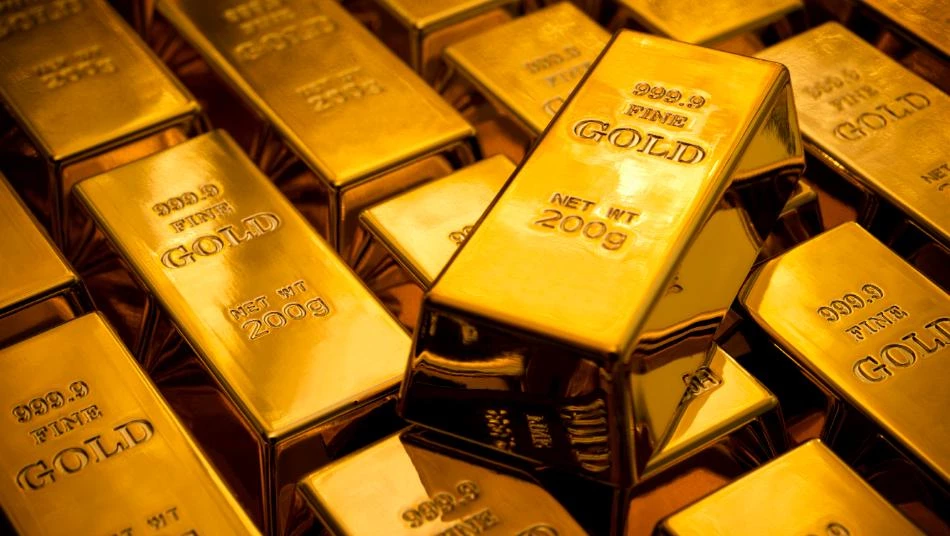 انخفاض أسعار الذهب مع ارتفاع الدولار 