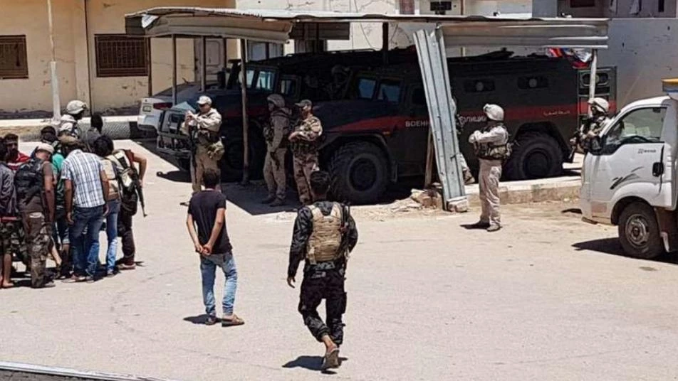 ميليشيا أسد تعتقل اثنين من قادة لجان المصالحات في درعا