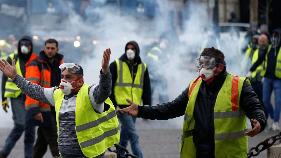 فرنسا تعتقل الآلاف على خلفية مظاهرات "السترات الصفراء" 