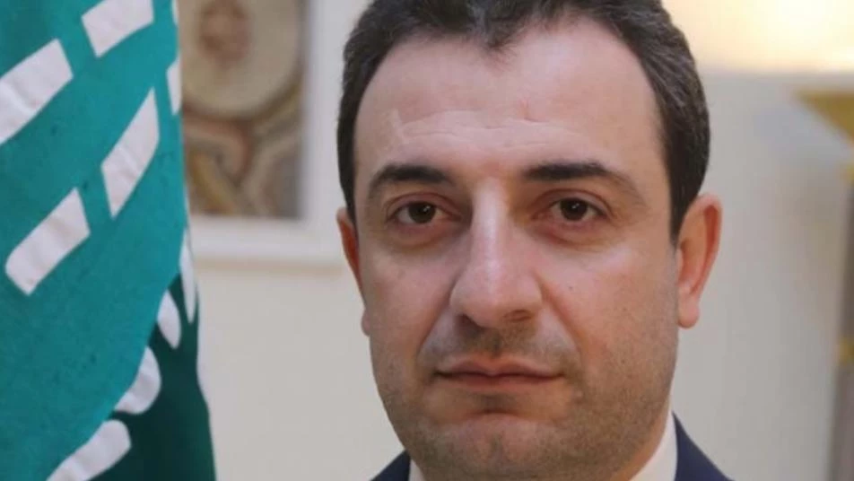 وزير لبناني يتهم نظام الأسد بابتزاز بلاده عبر هذه الورقة