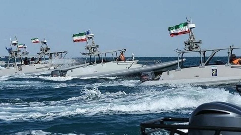 إيران تجري تدريبات عسكرية واسعة في مدخل الخليج العربي 