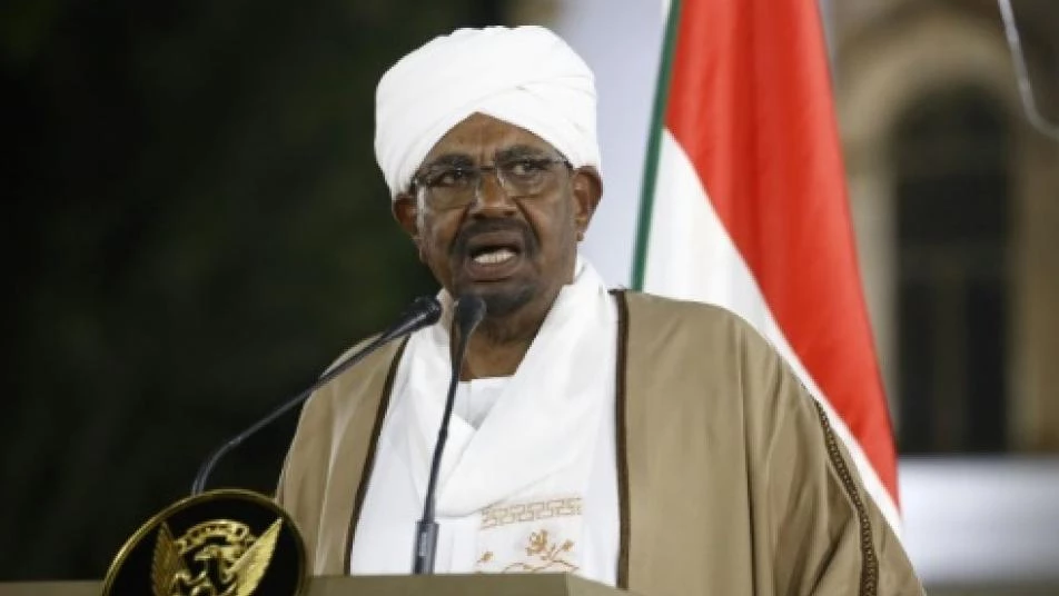 "البشير" يحلُّ الحكومة ويعلن حالة الطوارئ في السودان لمدة عام