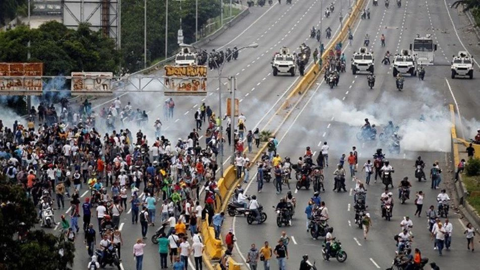 مقتل شخصين في المواجهات بفنزويلا