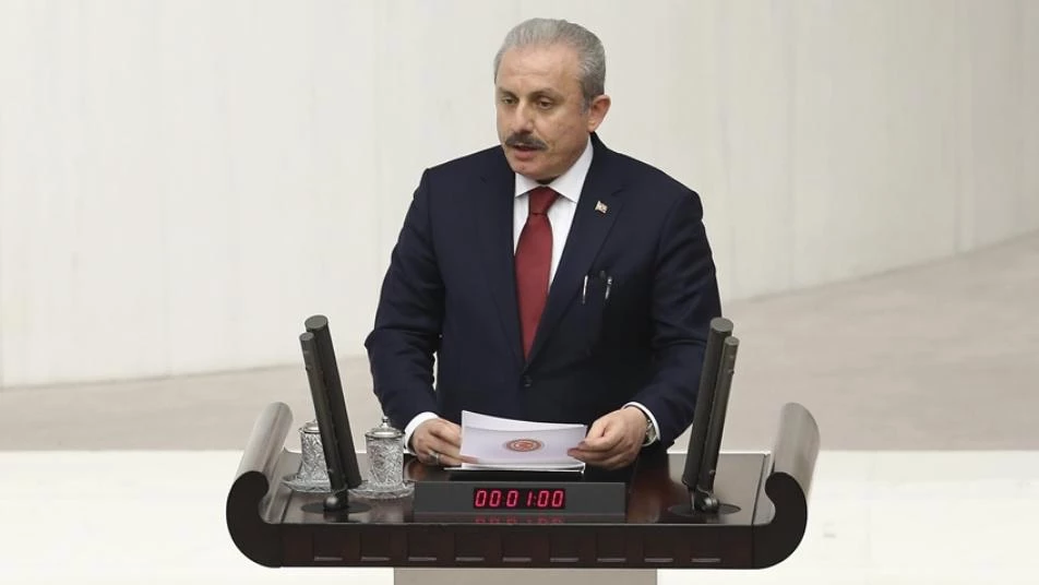 مرشح العدالة والتنمية التركي يفوز برئاسة البرلمان