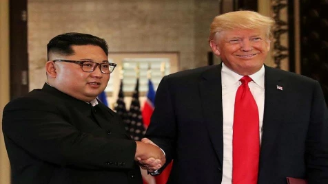 "ترامب" يصل إلى فيتنام للقاء رئيس كوريا الشمالية للمرة الثانية 