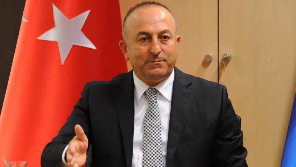 تشاويش أوغلو: لا خيار لتركيا سوى القضاء على الإرهابيين شرقي الفرات