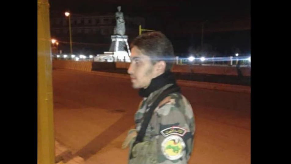 دوريات لحماية تمثال حافظ الأسد في درعا!
