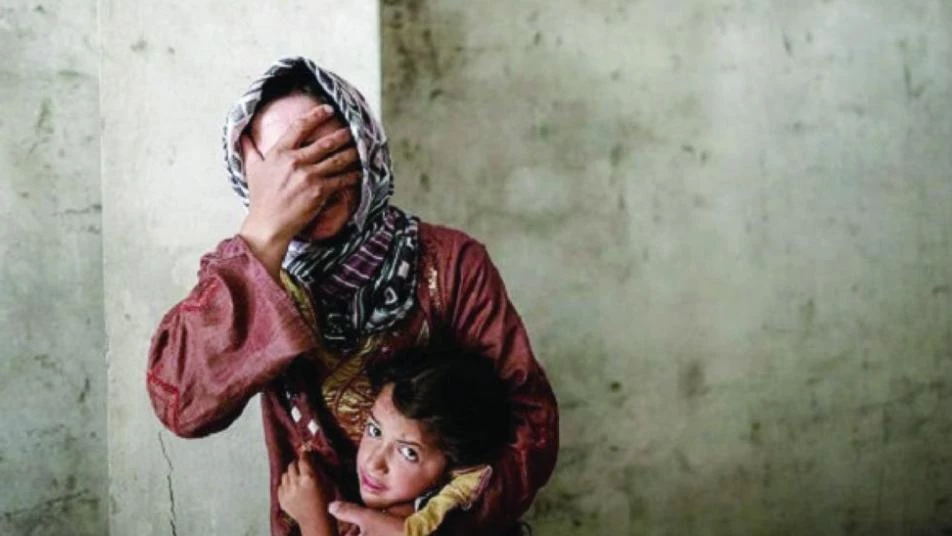 نظام الأسد يواصل اعتقال 107 لاجئات فلسطينيات