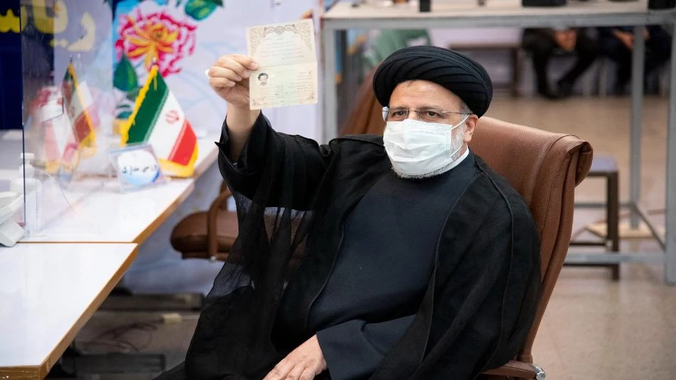 سفّاح الثمانينات يبقى بإيران خوفاً من مصير الشاهرودي ونوري