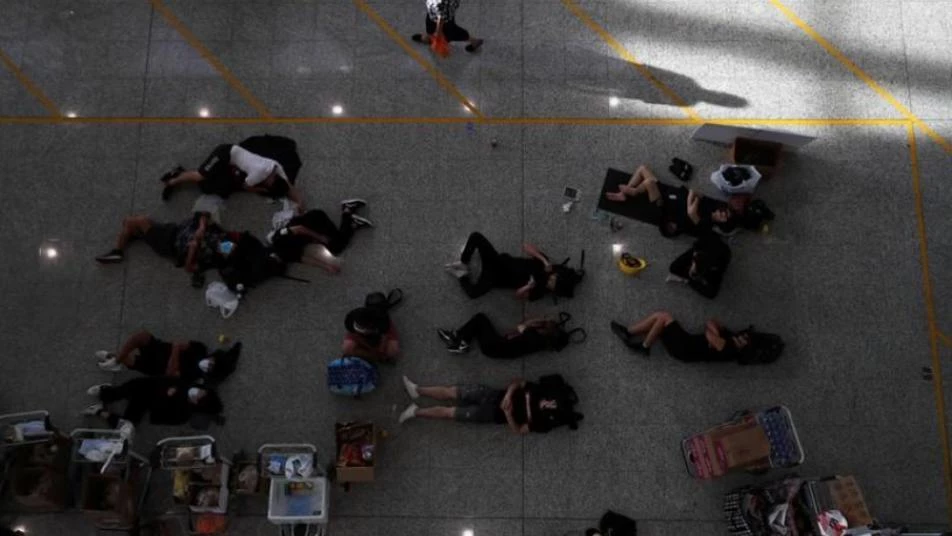 مطار هونج كونج: نأمل في استئناف الخدمات لكن رصدنا خططا لمزيد من الاحتجاجات