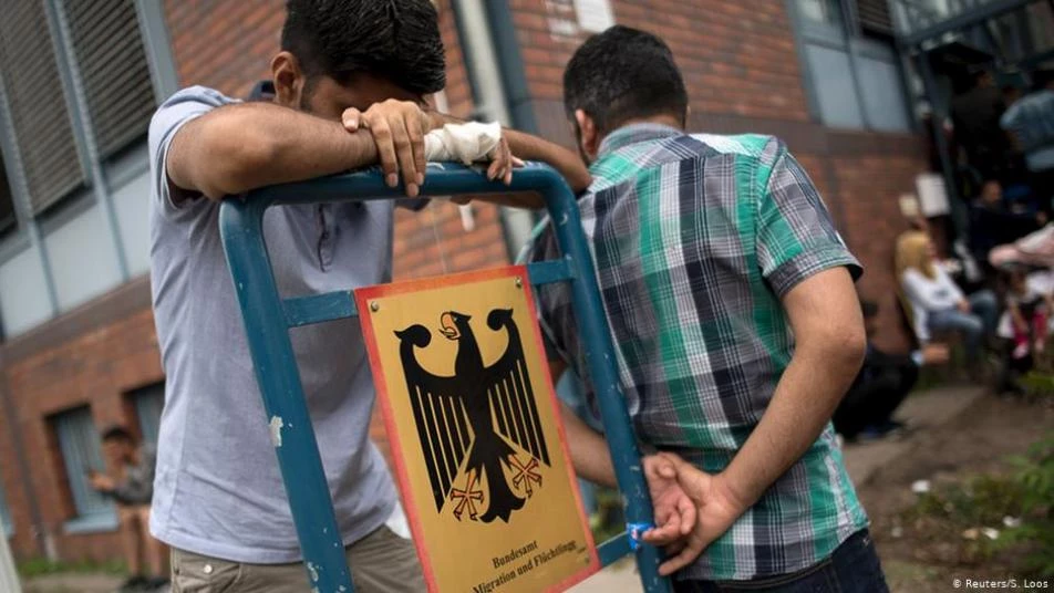 تعرّف إلى الحالات التي تسحب ألمانيا إقامات اللاجئين الذين يزورون بلدانهم