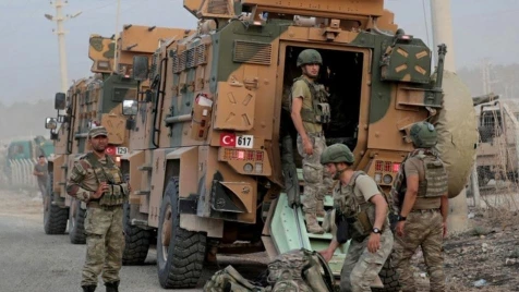 ثلاث هجمات تستهدف الجيش التركي في إدلب.. عمل مخابراتي منظم أم ضربات من الداخل؟