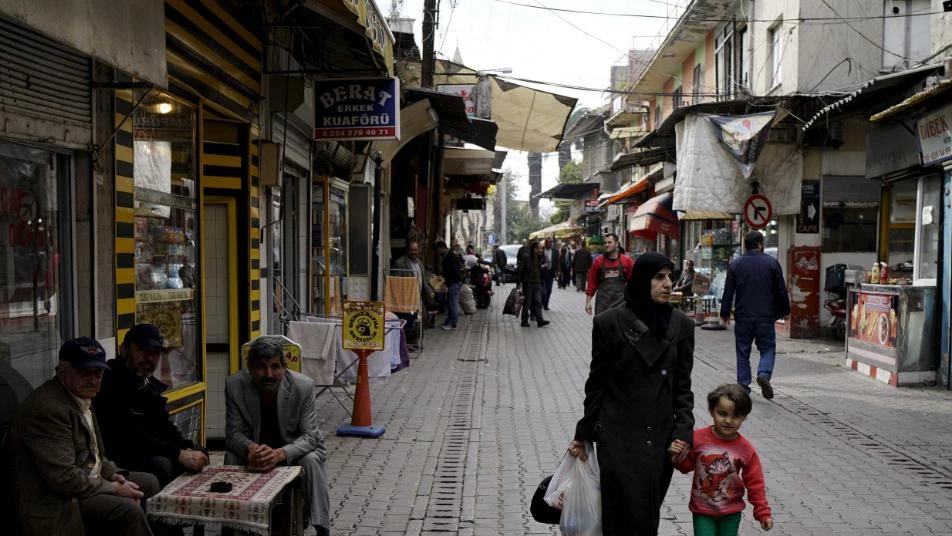 والي بولو التركية يطلق 6 تحذيرات غريبة للاجئين السوريين