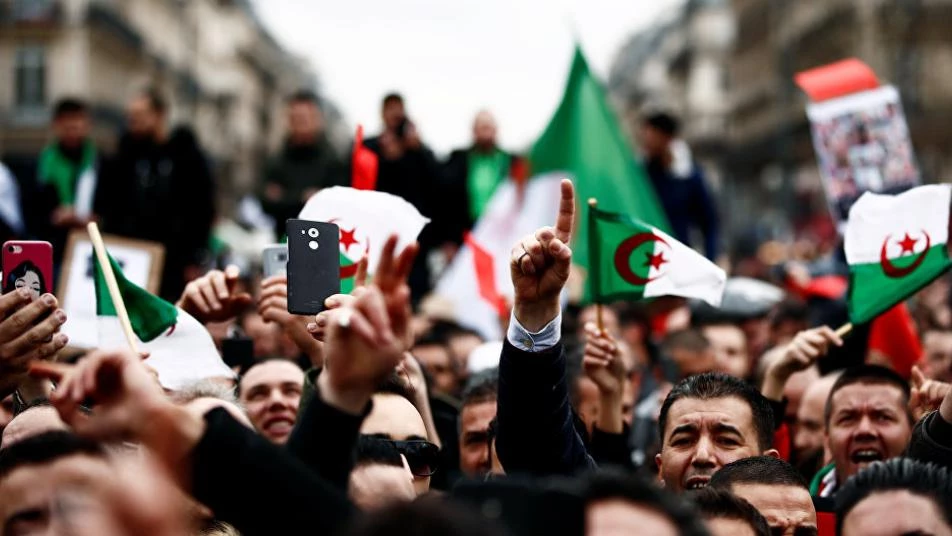الجزائريون يستعدون لمظاهرات جديدة ضد نظام بوتفليقة
