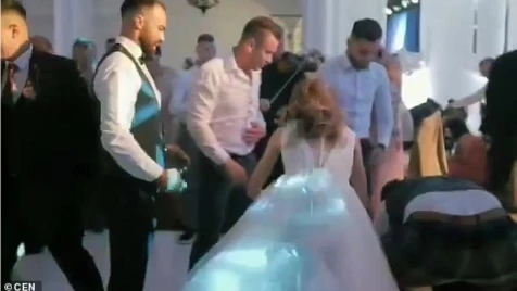 أرادوا الاحتفال به فكانوا سبباً بدخوله للمشفى يوم زفافه (فيديو)