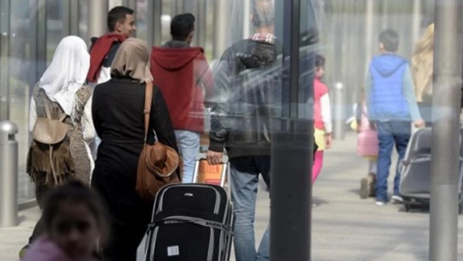 وزير ألماني يدعو إلى سحب صفة اللجوء من سوريين زاروا بلدهم