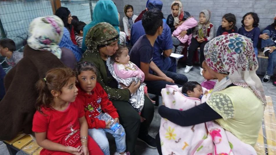 بينهم سوريون.. السلطات التركية تضبط مئات المهاجرين غرب البلاد