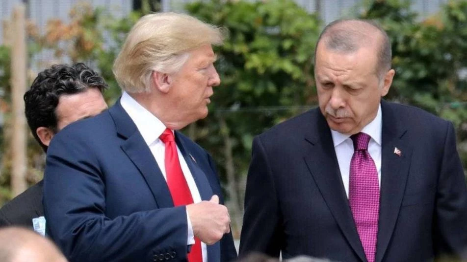 خلال اتصال مع أردوغان.. ترامب يدعو روسيا لإنهاء دعمها لـ "فظائع" الأسد في إدلب