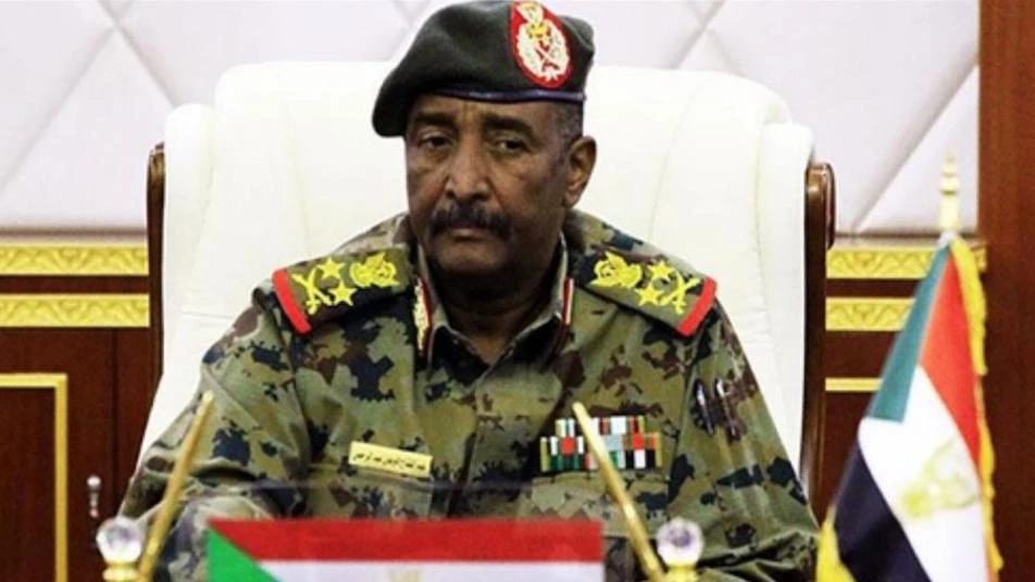 "البرهان" يؤدي اليمين رئيساً للمجلس السيادي في السودان