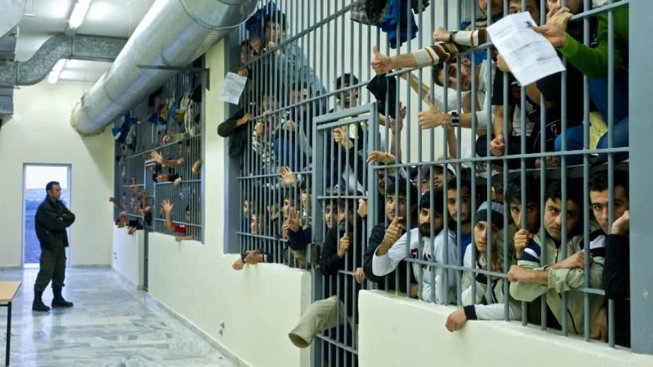 لبنان يغدر بالمعتقلين السوريين ومحامي يدق ناقوس الخطر