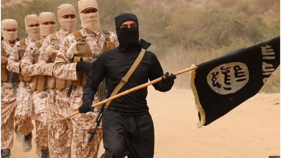 تلغراف: لماذا رفضت الاستخبارات البريطانية استجواب مقاتلي "داعش"؟ 