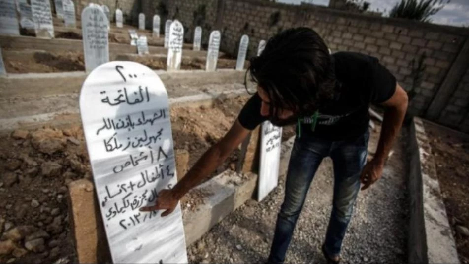 بالذكرى السادسة.. ميليشيا أسد تواصل طمس معالم مجزرة الكيماوي بريف دمشق 
