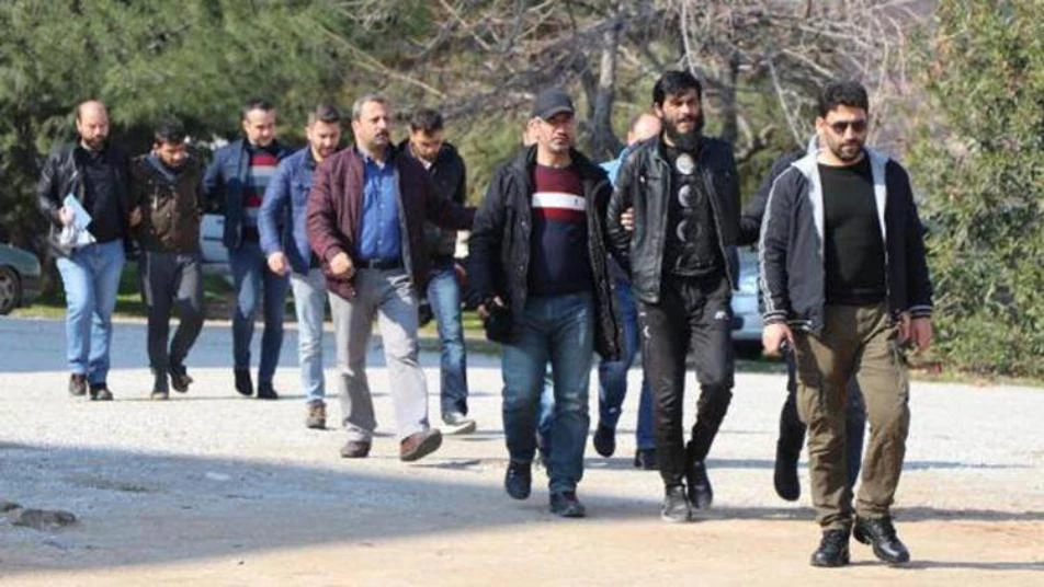 السلطات التركية تلقي القبض على عصابة مسلحة سرقت عدة أسرٍ سورية