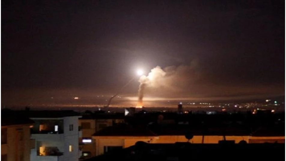 إسرائيل تشن هجوماً جوياً على مواقع الميليشيات الإيرانية بريف دمشق