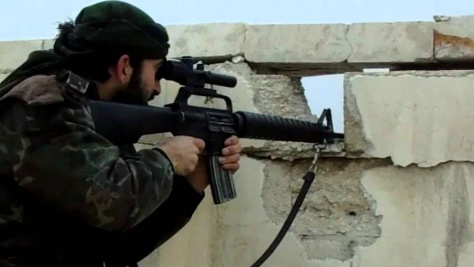 "جيش العزة" يقنص أحد عناصر ميليشيا أسد في ريف حماة (فيديو)