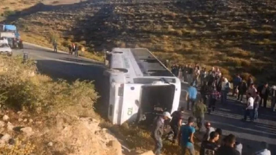 مقتل 5 أطفال نتيجة انقلاب حافلة ركاب في تونس