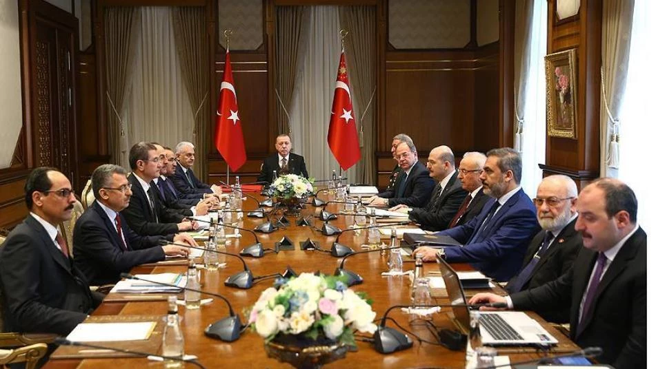 أردوغان يترأس اجتماعاً أمنياً موسعاً بعد مقتل وجرح جنود أتراك بإدلب