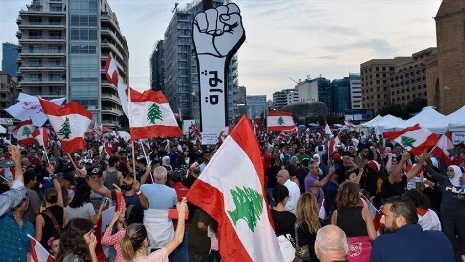 الاحتجاجات مُستمرة.. محللون لأورينت: ثورة لبنان عرّت "حزب الله"