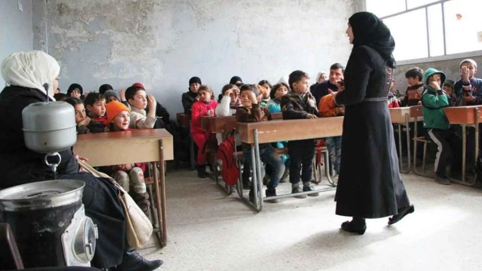 تحديات تُجبر المعلمات في إدلب على ترك مهنة التعليم