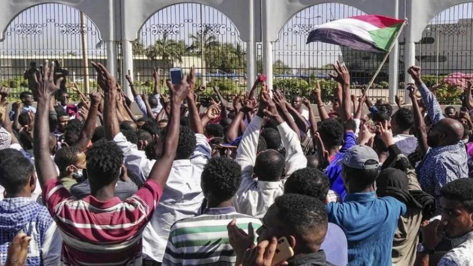 رئيس حزب المؤتمر السوداني المعارض يعلن استمرار الاعتصام