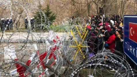 تركيا ترسل ألف جندي إلى الحدود لمنع اليونان من إعادة اللاجئين السوريين