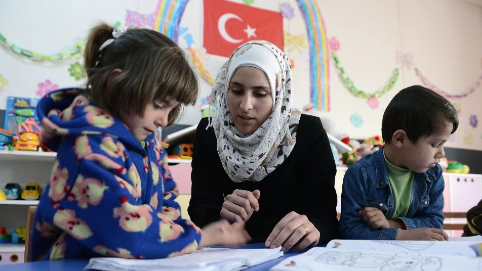كيف انعكست حملات تحريض المعارضة التركية على أطفال سوريا بالمدارس؟