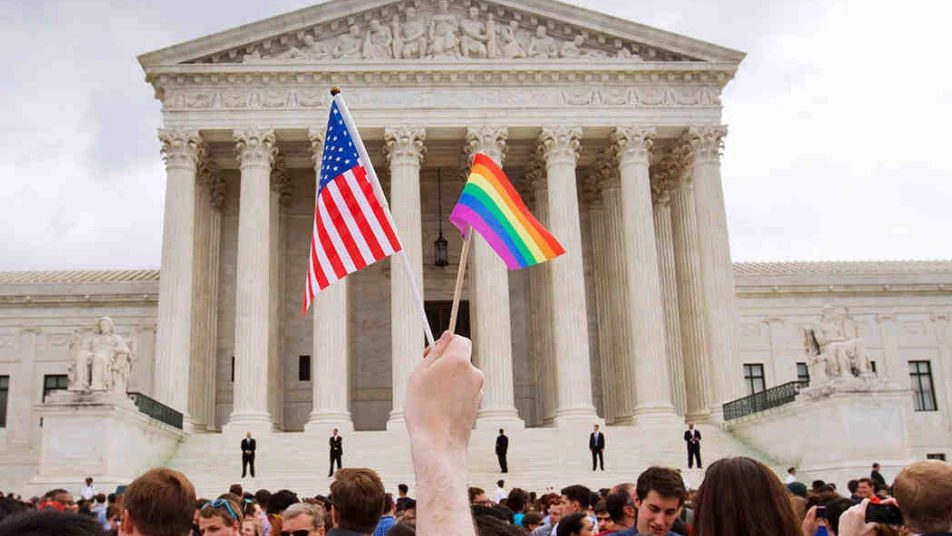 أول جواز لـ"المثليين" بأمريكا.. لمن وماذا كتبوا في خانة الجنس؟