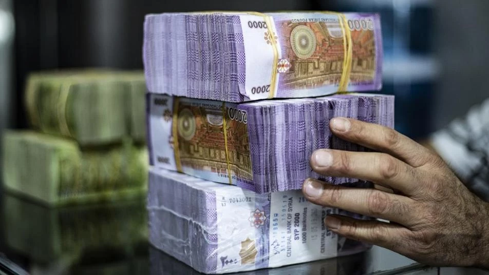 تراجع في سعر الليرة السورية أمام الدولار