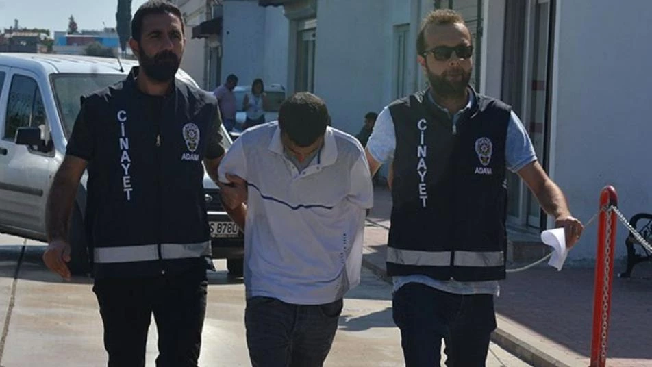 محكمة تركية تقاضي سوريّا بتهمة الاحتيال على عالم رياضيات