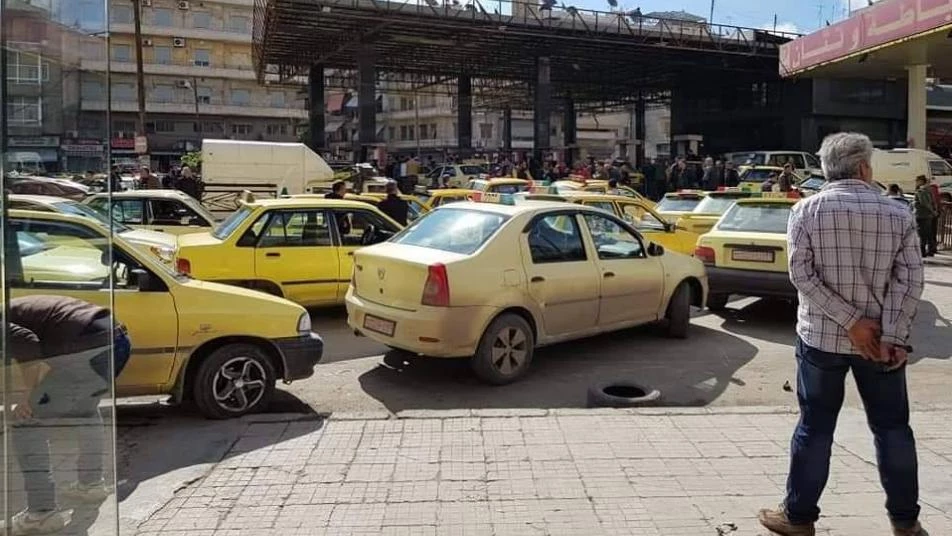 تسجيل حالة وفاة لسائق سيارة خلال انتظاره أمام محطة وقود في حلب