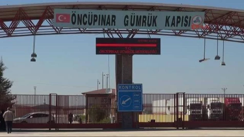 بسبب "كورونا".. تركيا توقف عبور السوريين عبر معبر باب السلامة
