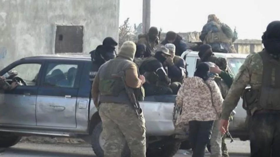 "تحرير الشام" تقتحم مدينة "سرمدا" وتشتبك مع المدنيين