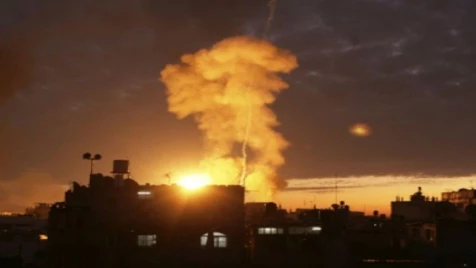 قصف إسرائيلي في حمص وطرطوس وهجمات مكثفة بدير الزور