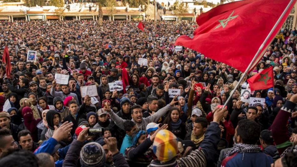 آلاف المغاربة يتظاهرون من أجل المعتقلين