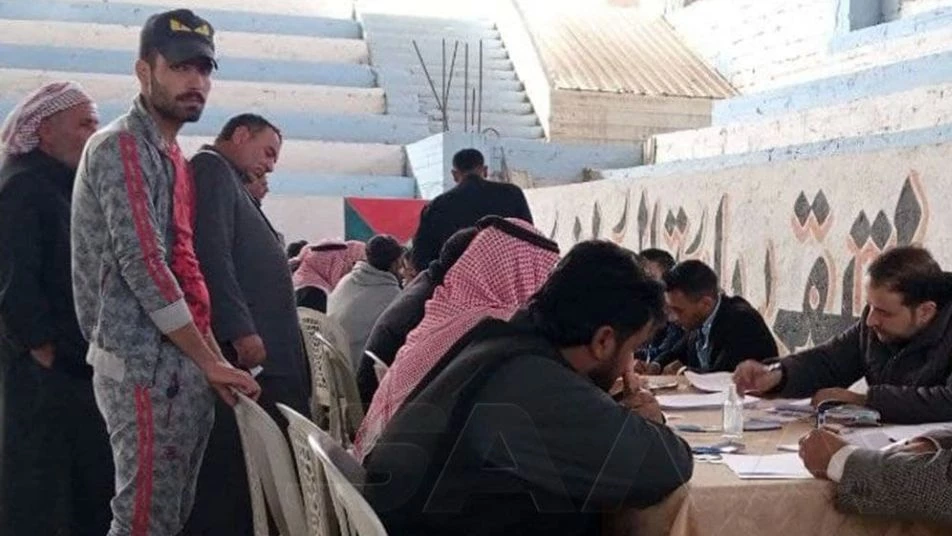 إجراءات النظام تدفع الشباب في دير الزور  للهروب إلى خارج مناطقه