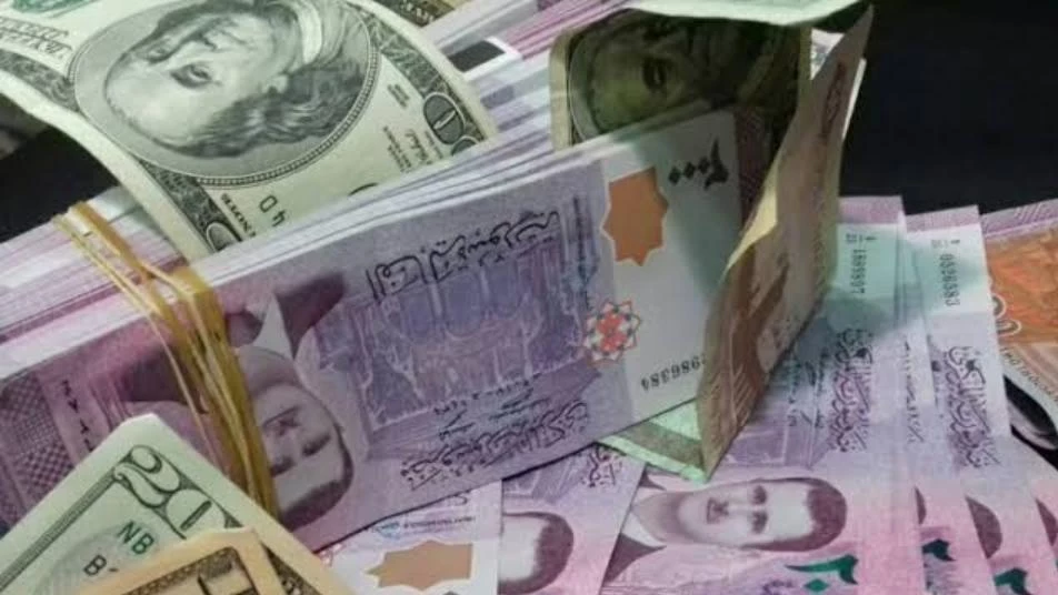 هبوط جديد لليرة السورية والتركية أمام الدولار